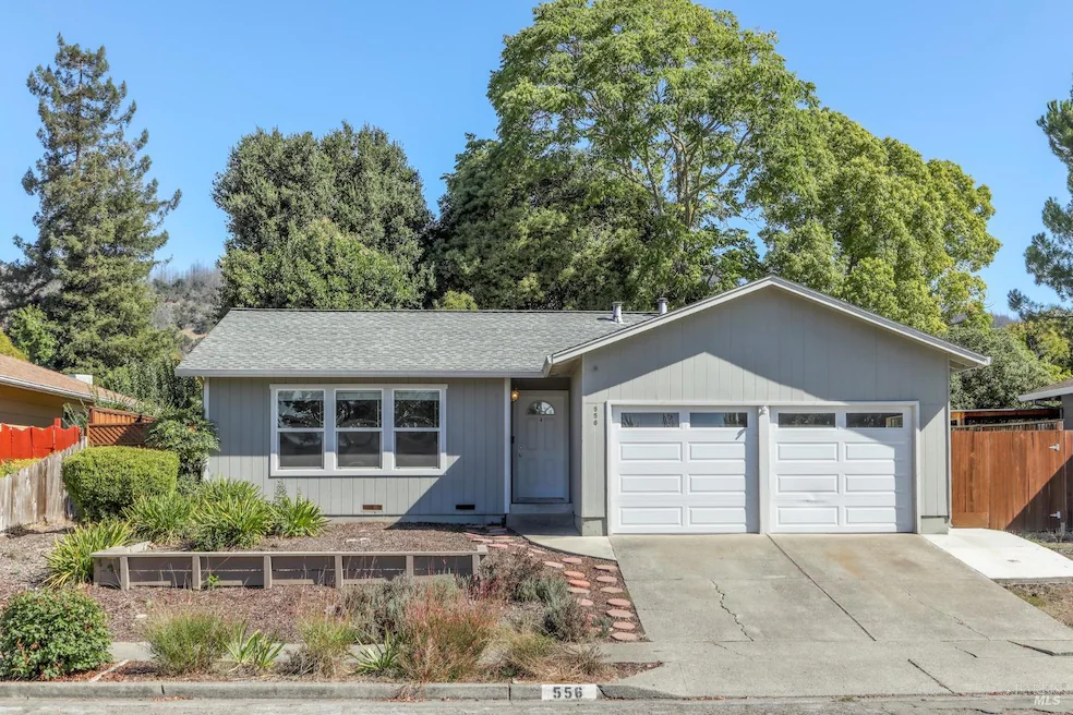 556 Drake Dr, Santa Rosa, CA 95403
